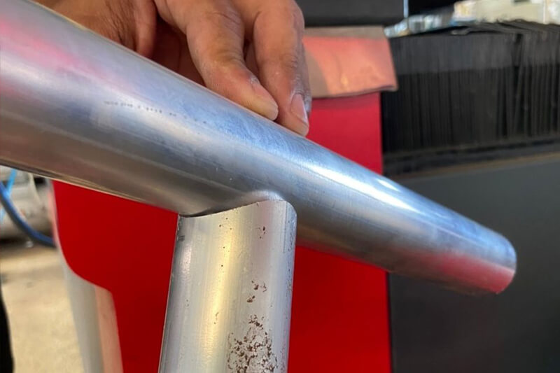 ¿Qué materiales se pueden cortar con la máquina de corte láser de tubo?