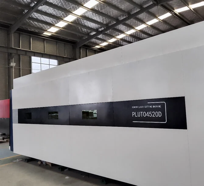 Máquinas de corte láser en algunos materiales de corte reflectante alto