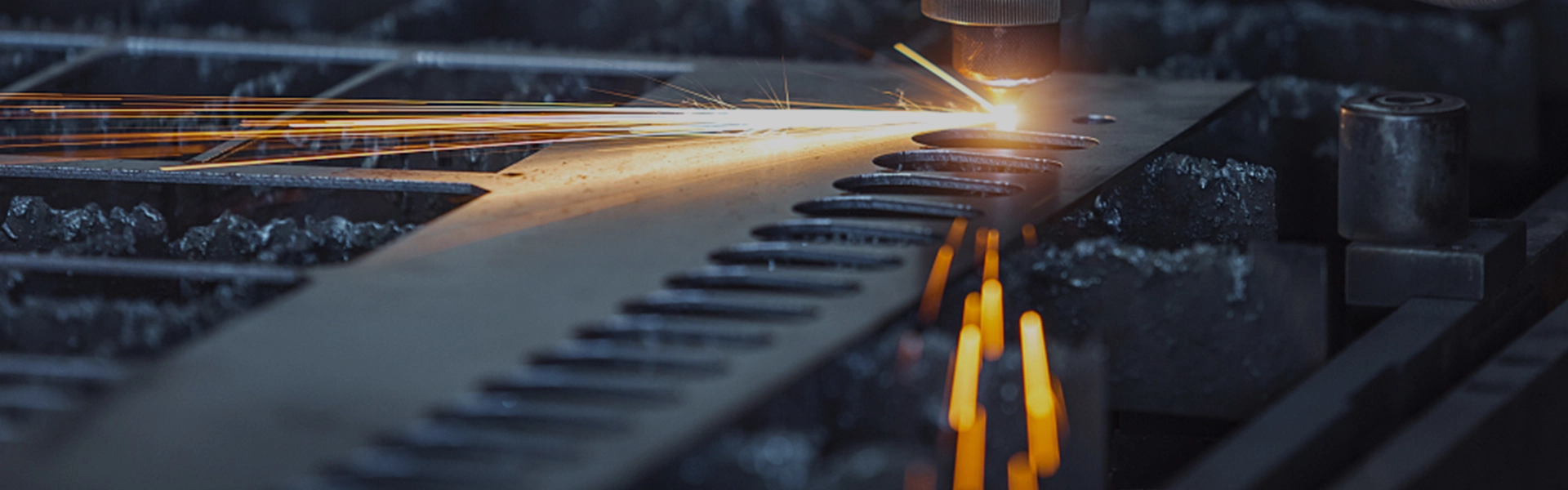 Máquina láser en acero estructural