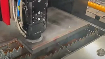 Máquina de corte láser de fibra de alta potencia de 12kw de tecnología Remcor con agujero pequeño para material grueso